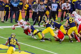 付政浩指出張寧的一些動作確實存在不規範的問題，需對這些違體行為引起重視.